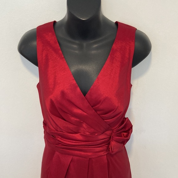 CHETTA B Deep Red Evening Dress Sleeveless in Size 8 - Picture 9 of 9